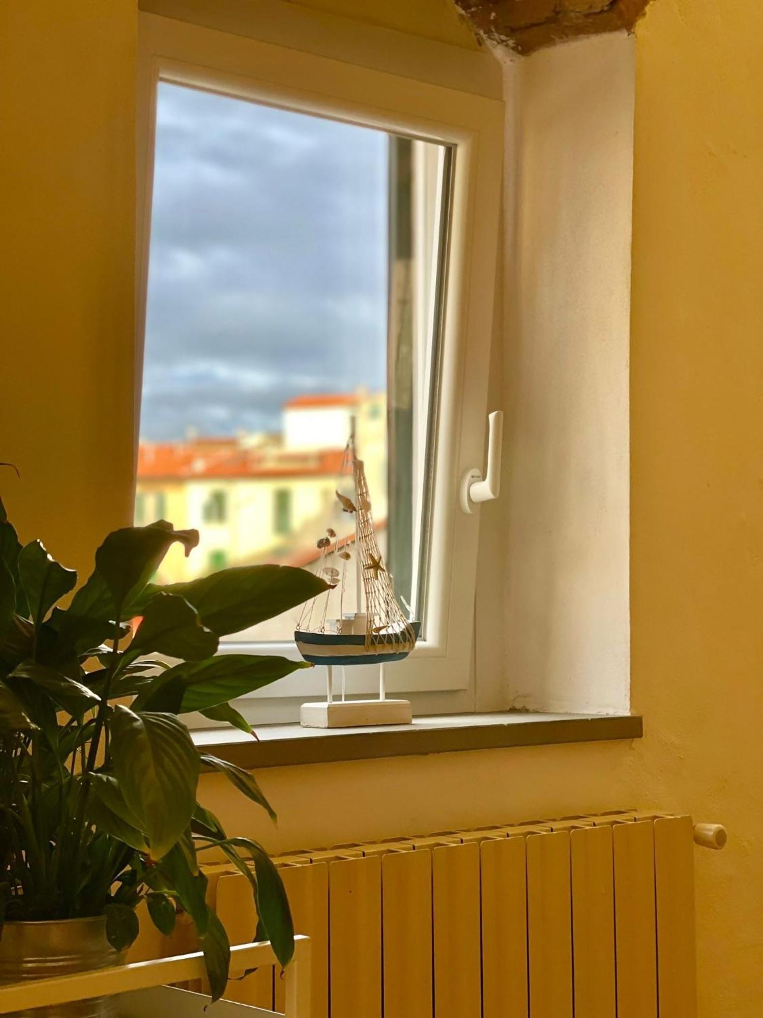 Susannas Lovely New Apartment Livorno Buitenkant foto